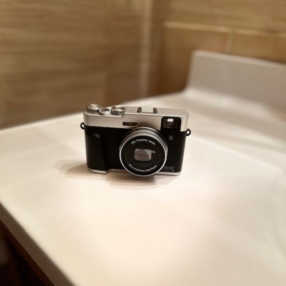 4K Digital Camera w/Case Photo's & Videos - BRAND NEW - Picture 4 of 6